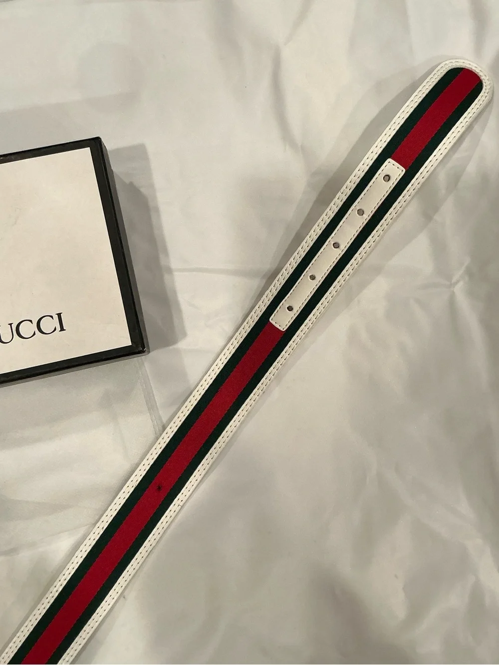 Gucci White Leather Belt with Red and Green Web Stripe and Gold Double G Buckle